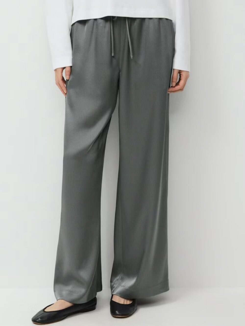 NWT Aritzia Wildred The Lodge Pant - Satin Dark Grey S